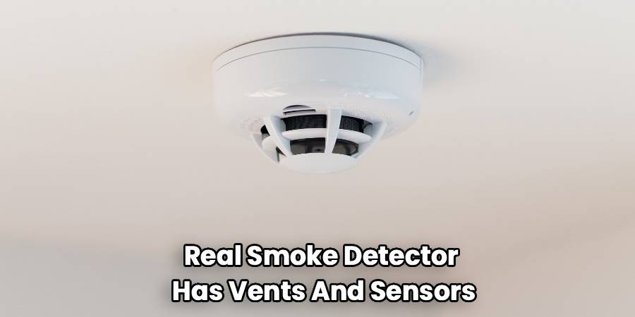 Real Smoke Detector
Has Vents And Sensors
