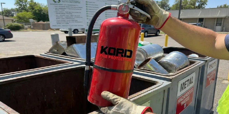 Step 1: Check If the Extinguisher Is Empty or Full